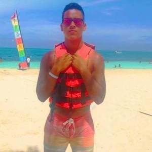 Meet your Posher, Erick